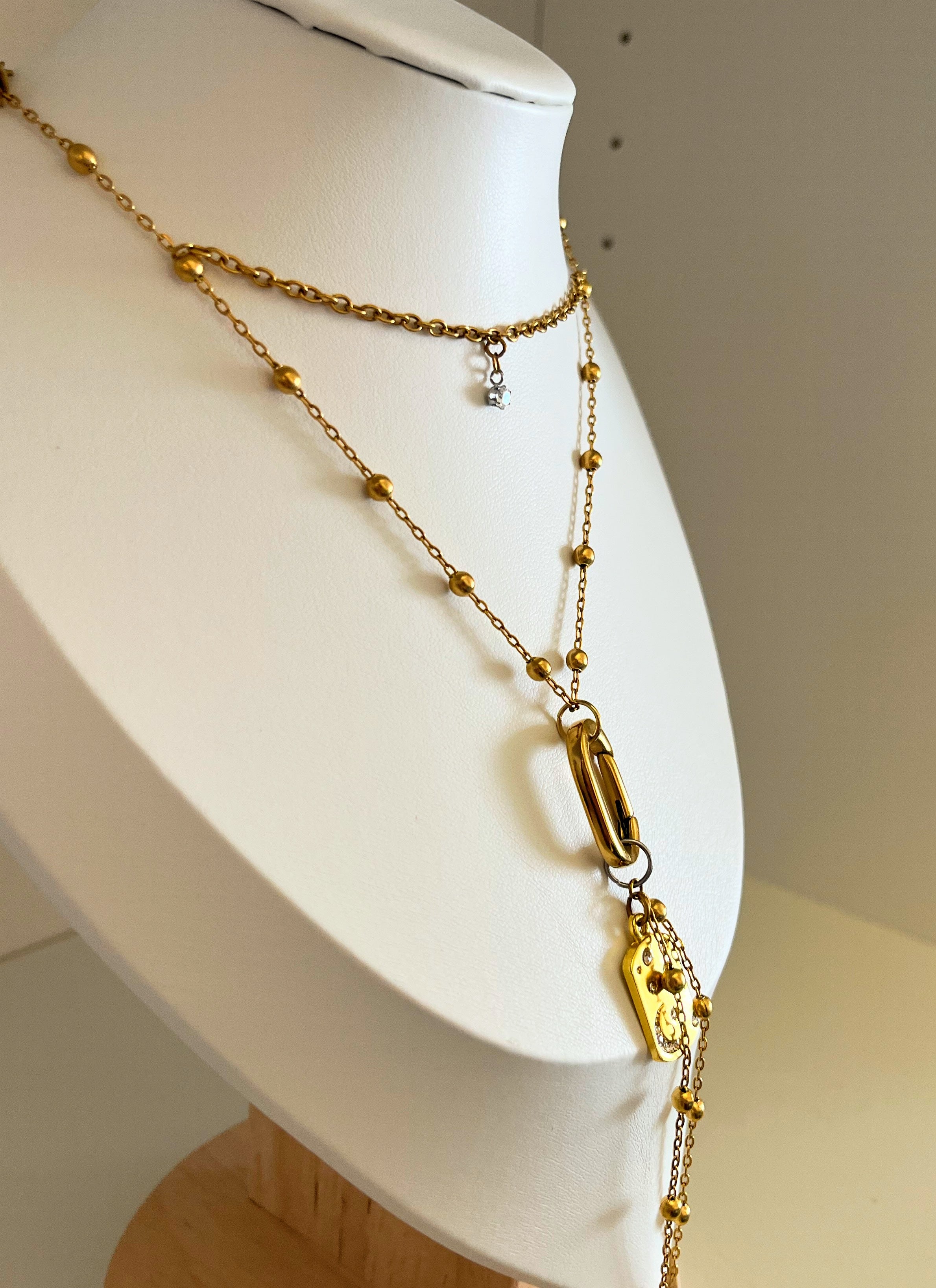 Collier Victoria